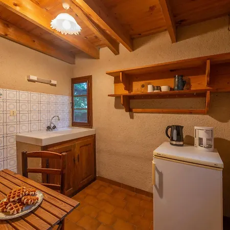 Semesterbostad Lou Pastellou, Maison Rustique Independant, Avec Jardin, Ideal Familles, Proche Centre De *