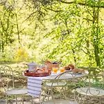 Holiday home Maison Rustique Independant, Avec Jardin, Ideal Familles, Proche Centre De Figeac