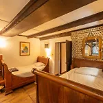 Maison Rustique Independant, Avec Jardin, Ideal Familles, Proche Centre De
