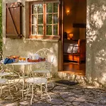 Maison Rustique Independant, Avec Jardin, Ideal Familles, Proche Centre De Holiday home