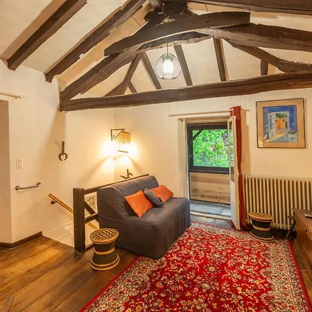 Maison Rustique Indépendant, Avec Jardin, Idéal Familles, Proche Centre De Hébergement de vacances Figeac