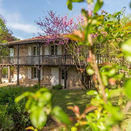 Maison Rustique Indépendant, Avec Jardin, Idéal Familles, Proche Centre De Hébergement de vacances Figeac